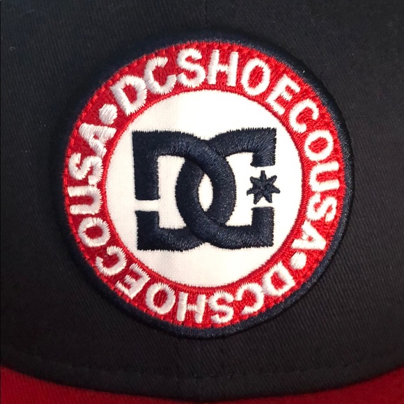 DC Shoe New Era SnapBack - Picture 3 of 7